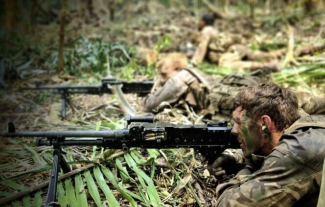 1st Battalion Royal Anglian Regiment patrol deep into the jungles of Belize 1st Battalion Royal Anglian Regiment patrol deep into the jungles of Belize