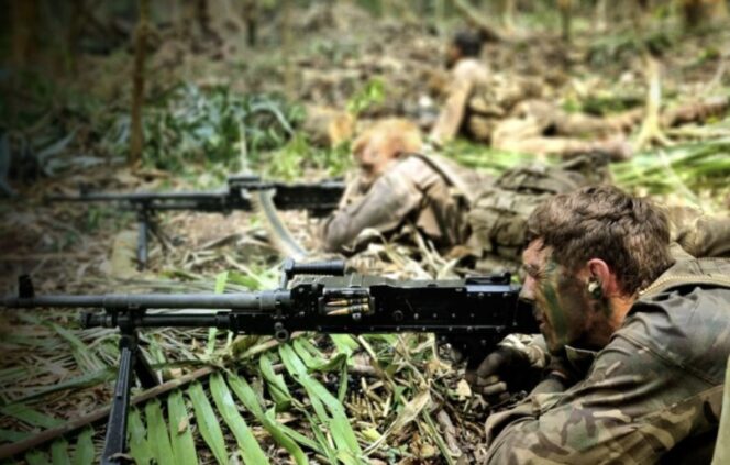 1st Battalion Royal Anglian Regiment patrol deep into the jungles of Belize