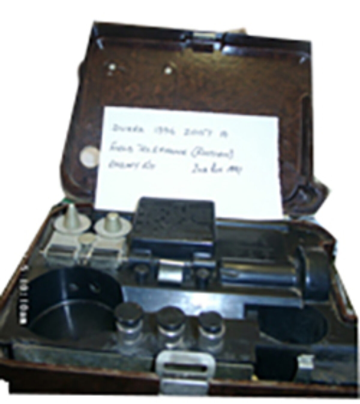 A small Bakelite cased Russian field telephone that was used by the Iraqi armed forces during the Iraq War. A small Bakelite cased Russian field telephone that was used by the Iraqi armed forces during the Iraq War.
