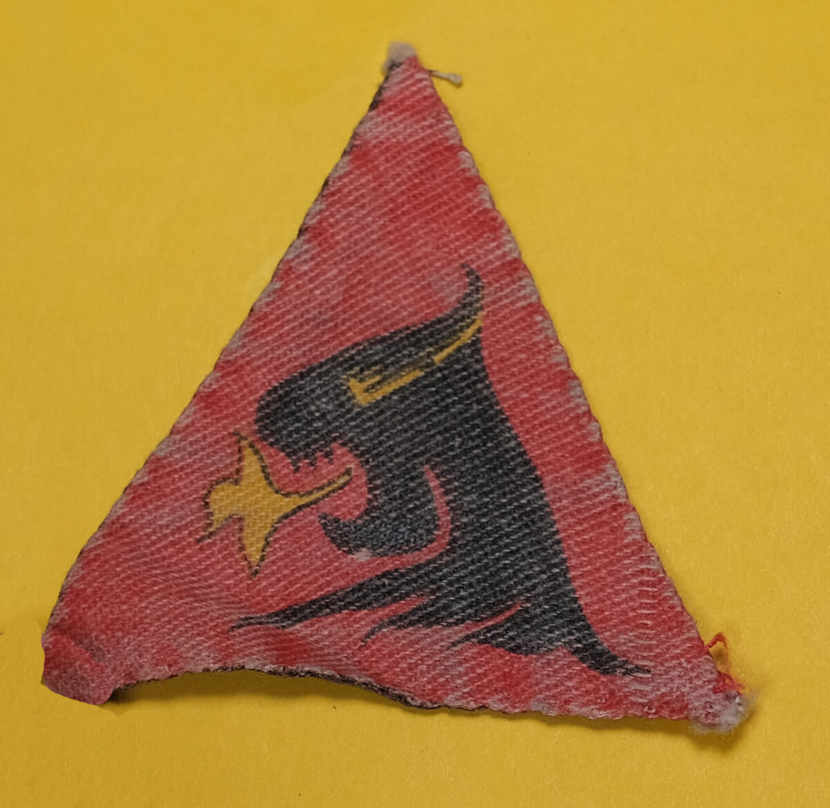 20 Armoured Brigade Tactical Flash worn by 3rd Battalion Royal Anglians 1970-75 20 Armoured Brigade Tactical Flash worn by 3rd Battalion Royal Anglians 1970-75