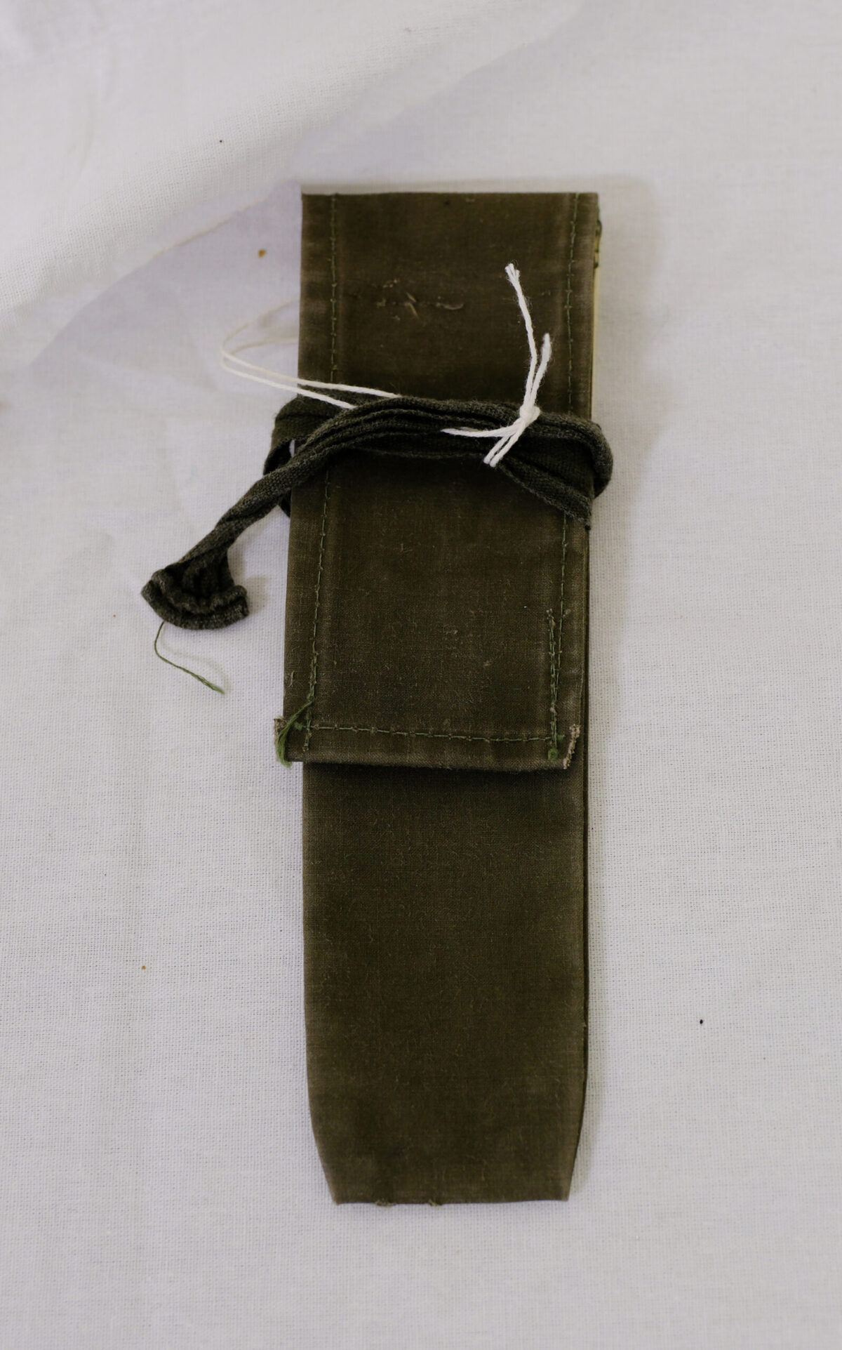 Small cloth pouch in Khaki Green Small cloth pouch in Khaki Green