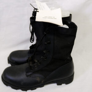 British Army Jungle Combat boots, sole is spike protected British Army Jungle Combat boots, sole is spike protected