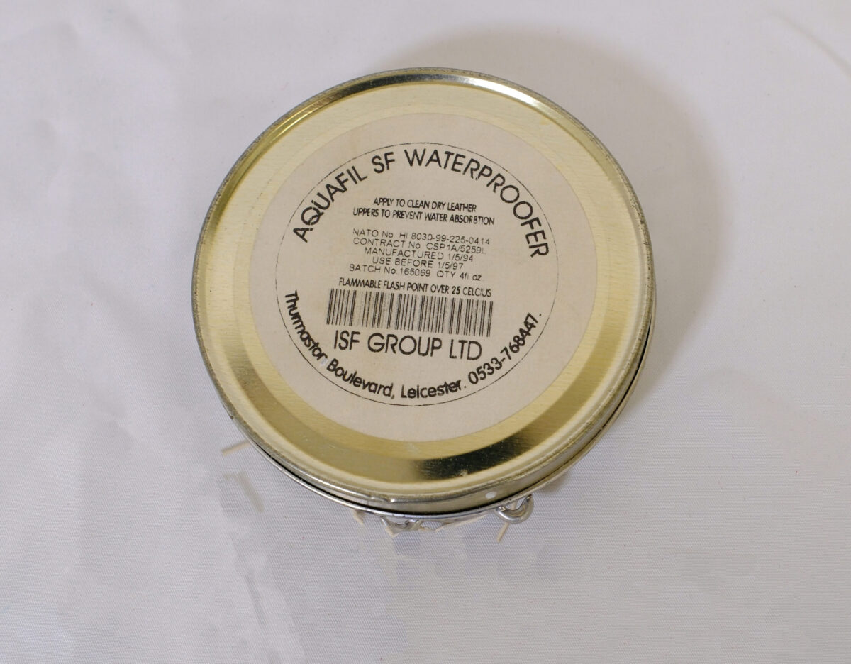 Aquafil SF Waterproof wax for leather shoes and boots Aquafil SF Waterproof wax for leather shoes and boots