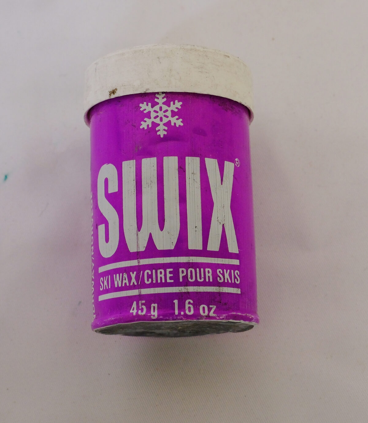 Swix ski wax issued by the British Army for cold climate Swix ski wax issued by the British Army for cold climate
