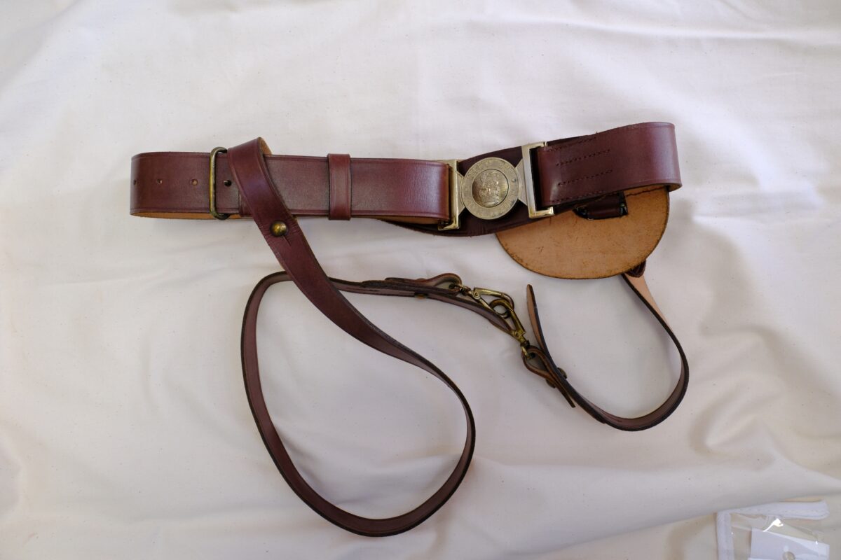 British Army ceremonial leather belt with metal clasp British Army ceremonial leather belt with metal clasp