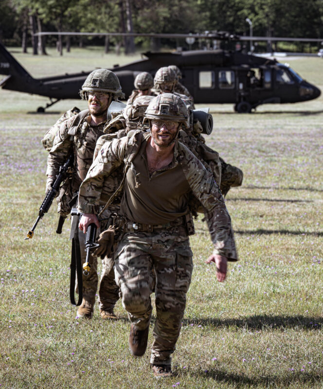 3rd Battalion Royal Anglian Regiment arriving by helicopter 3rd Battalion Royal Anglian Regiment arriving by helicopter