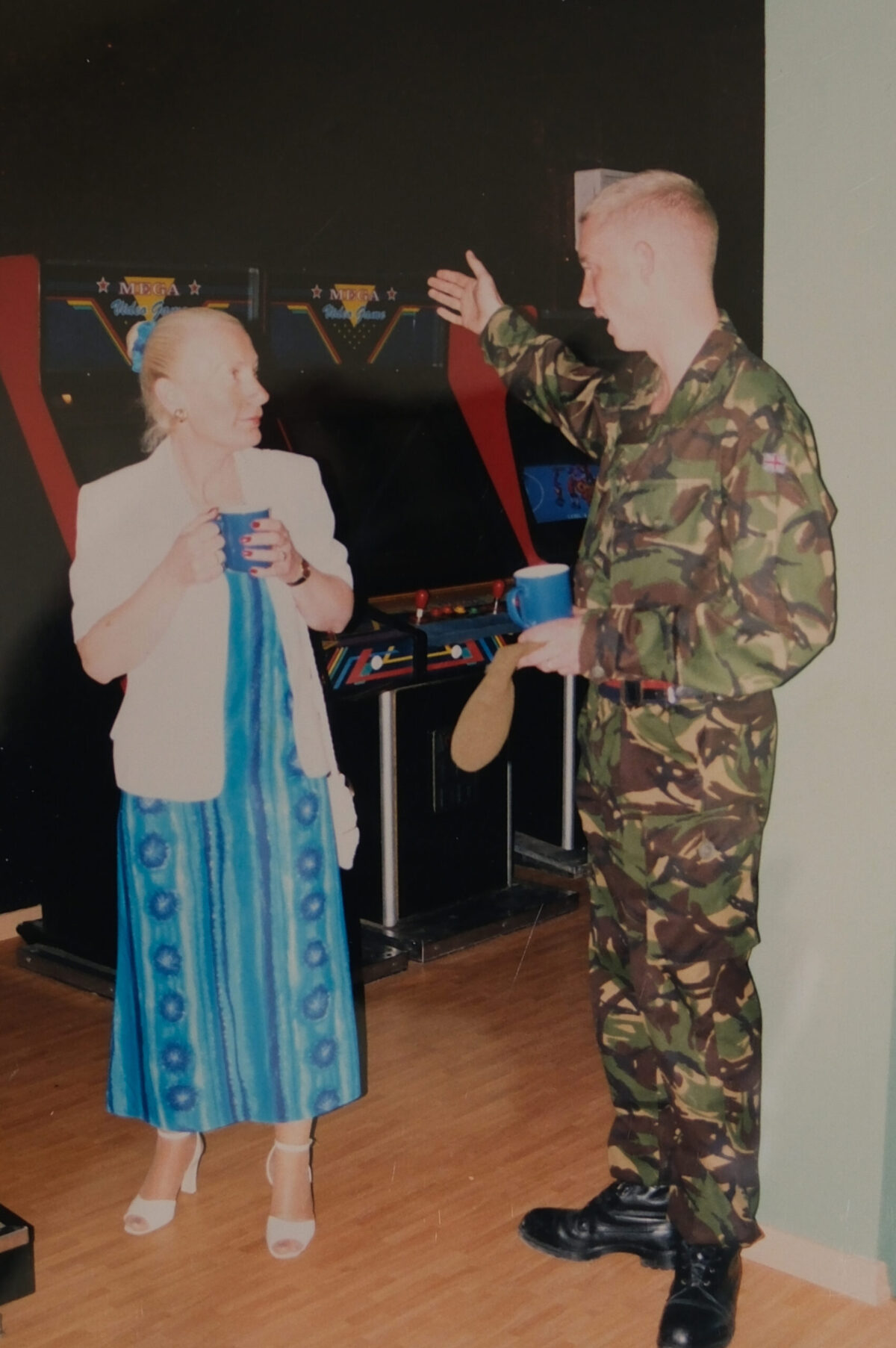 Private Vendy with the Lady Mayoress of Hinckley Private Vendy with the Lady Mayoress of Hinckley