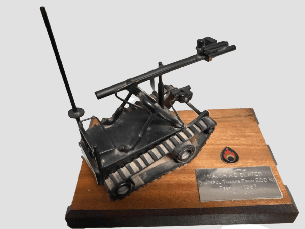 This was presented to Lieutenant Colonel (Retd) Tony Slate,  from the EOD Northern Ireland Team in February 1987.