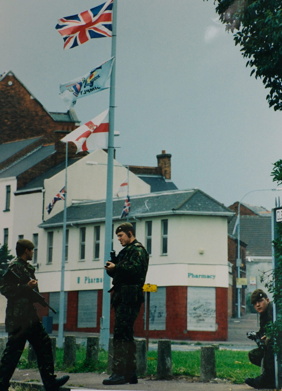 2Lt Biggs A (Norfolk) Company on patrol in Londonderry. 2Lt Biggs A (Norfolk) Company on patrol in Londonderry.