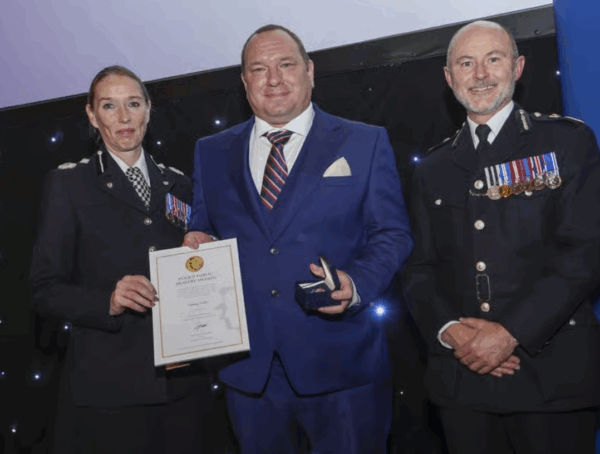 Bravery award for Poachers Veteran who jumped into the river to save one-year-old girl