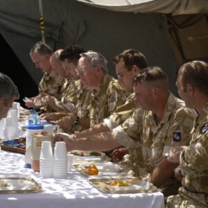 Colonel in Chief has lunch with the soldiers from D Company