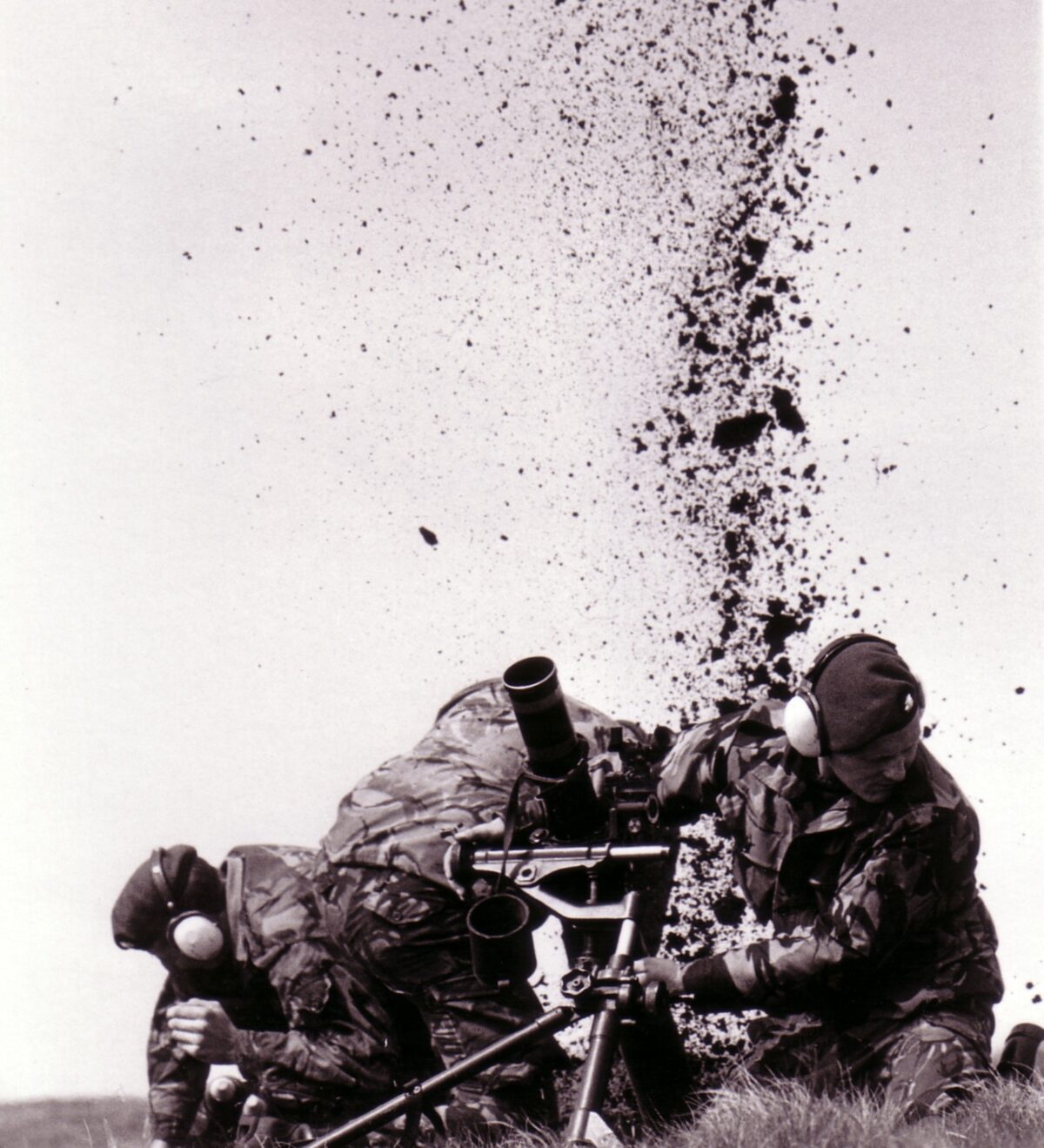 7th (Volunteer) Battalion firing their 81mm mortar. 7th (Volunteer) Battalion firing their 81mm mortar.