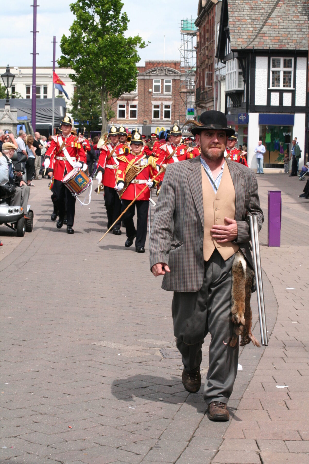 Charnwood Borough Council, which includes Loughborough, granted the Freedom of Entry to the Royal Anglian Regiment in July 2007. This is the highest honour the council can bestow and involved a ceremony where the regiment marched through the town “with bayonets fixed, drums beating, bands playing and colours flying.