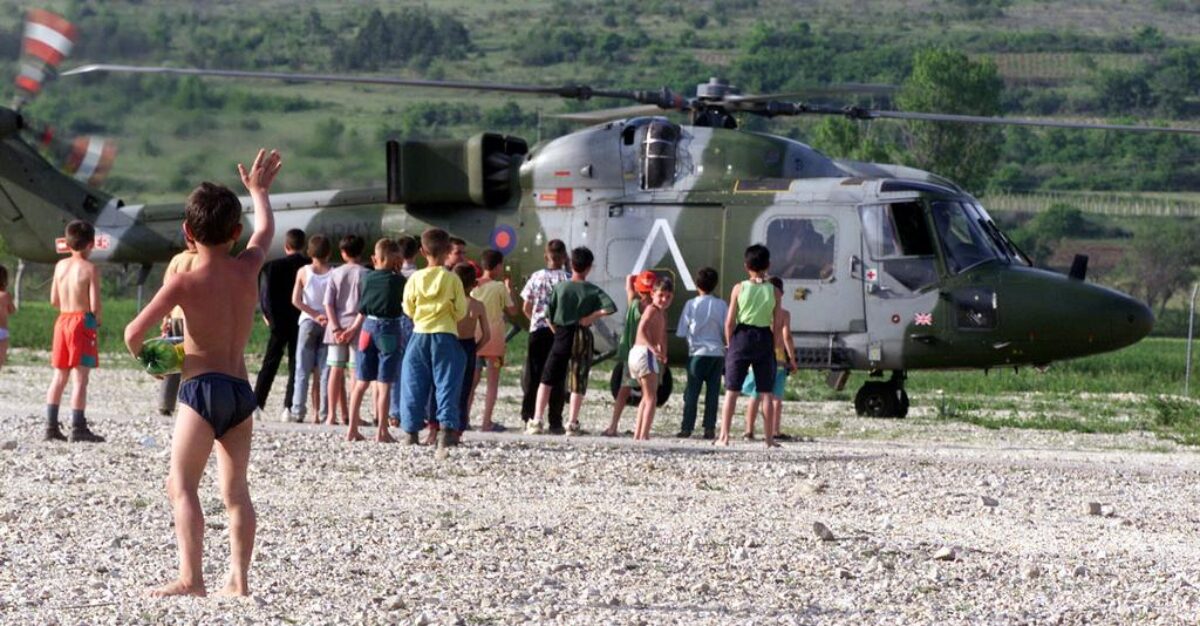1st Battalion, Royal Anglian Regiment deployed to Kosovo in 1999