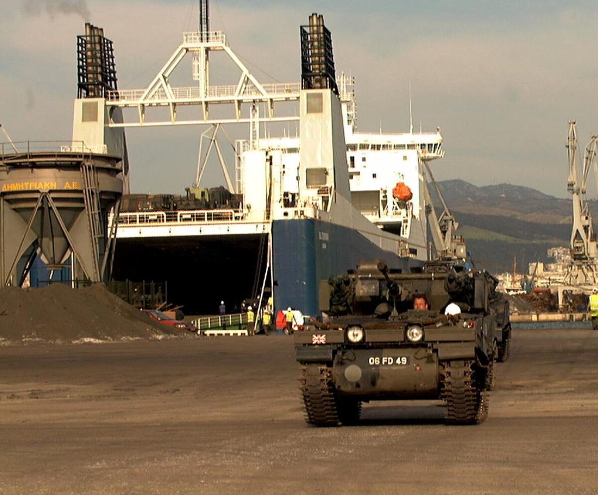 1st Battalion, Royal Anglian Regiment deployed to Kosovo in 1999