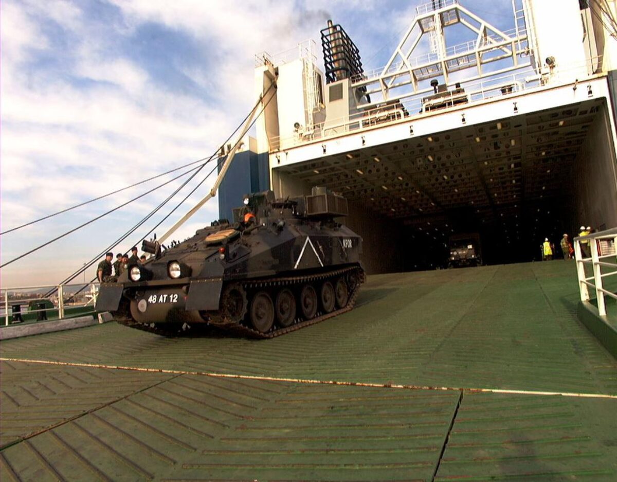 1st Battalion, Royal Anglian Regiment deployed to Kosovo in 1999