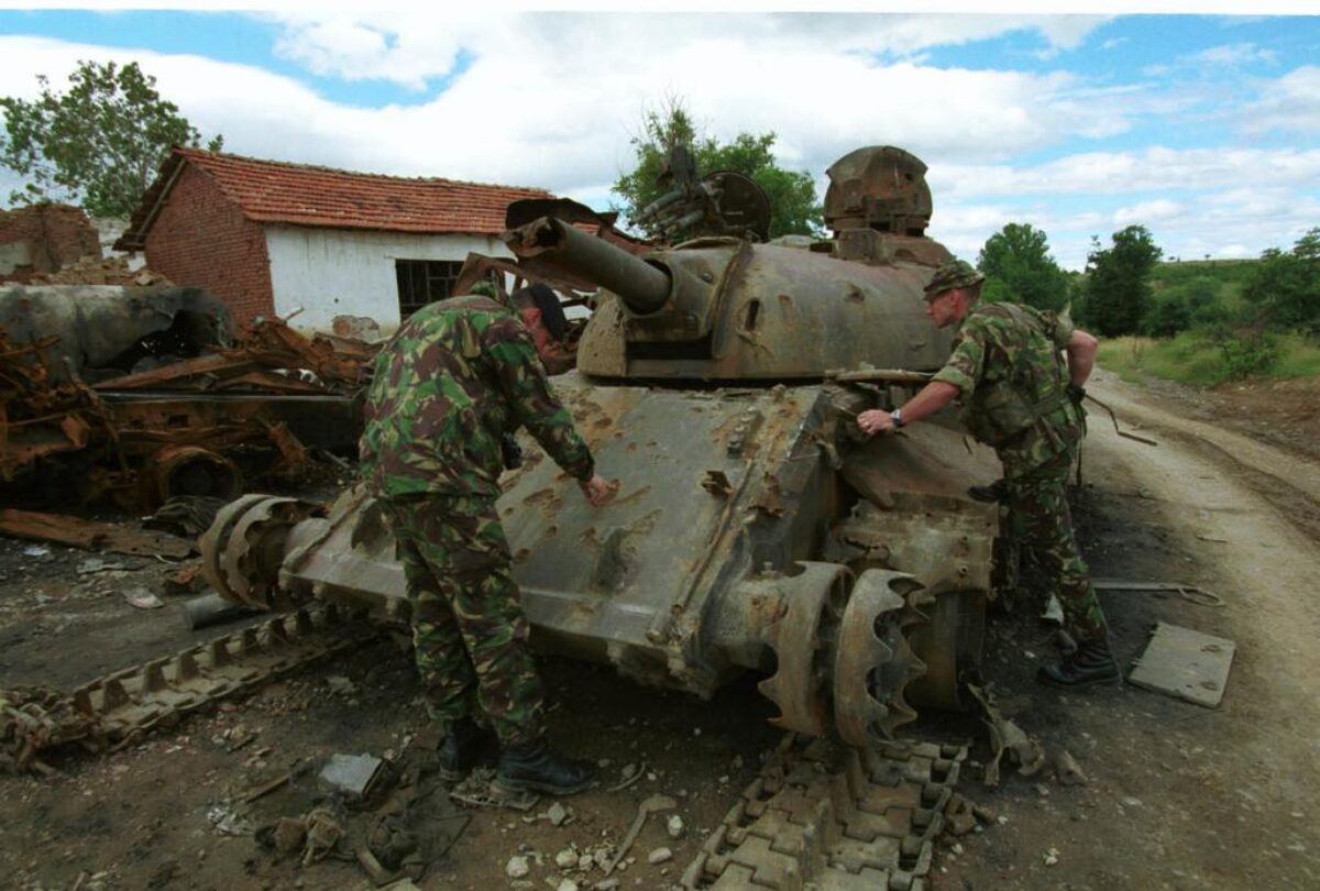 1st Battalion, Royal Anglian Regiment deployed to Kosovo in 1999