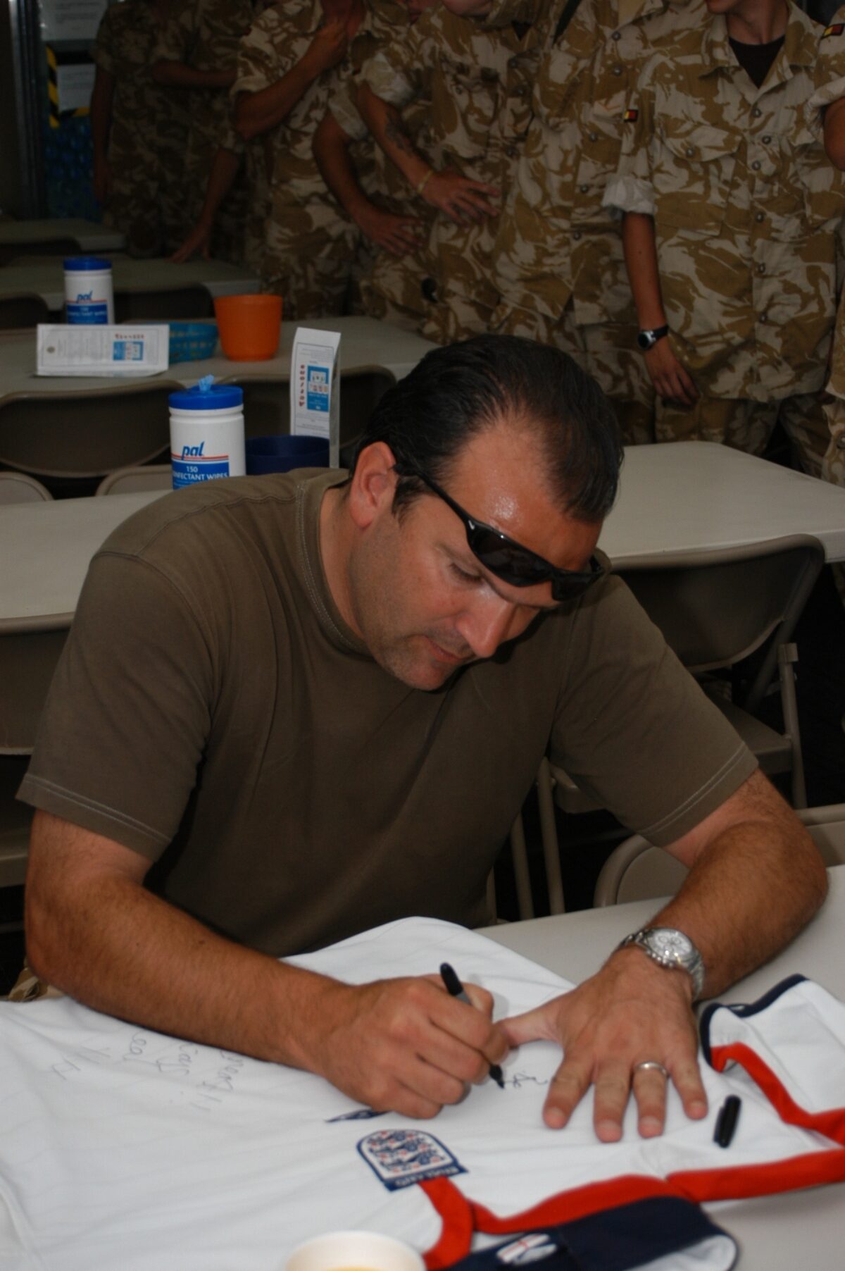 Operation TELIC 6 in 2005. 1st Battalion, Royal Anglian Regiment. Razor Ruddock visits the troops.