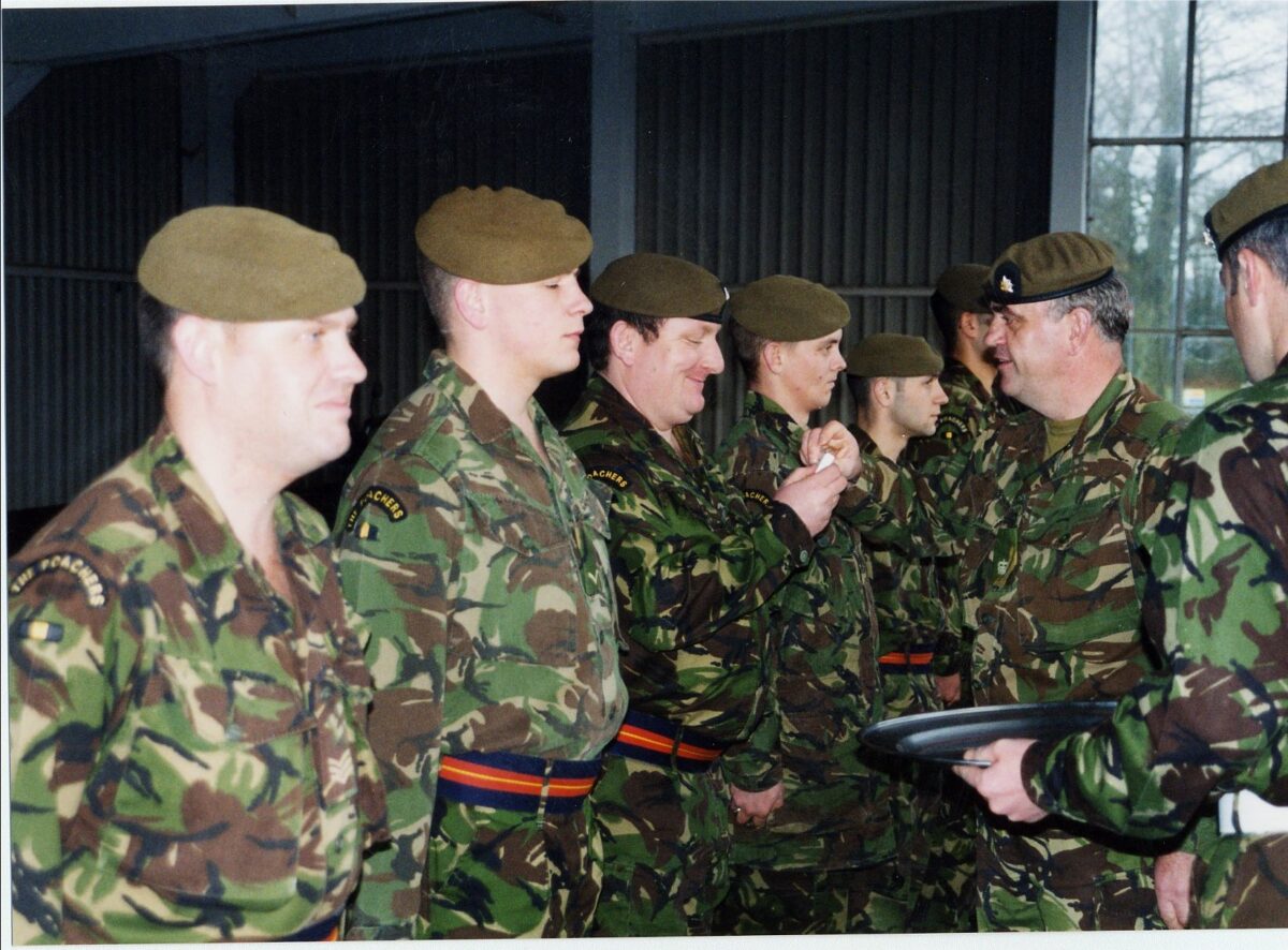 2nd Battalion Royal Anglian Regiment - Sierra Leone Deployment media presentations 2001