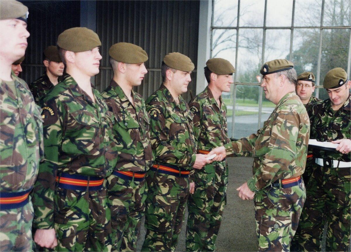 2nd Battalion Royal Anglian Regiment - Sierra Leone Deployment media presentations 2001