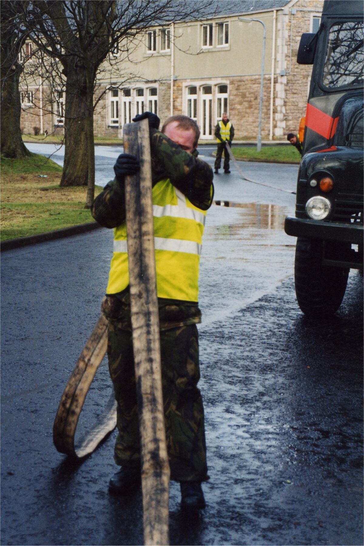 2nd Battalion Royal Anglian Regiment Op FRESCO - Fire strikes 2001