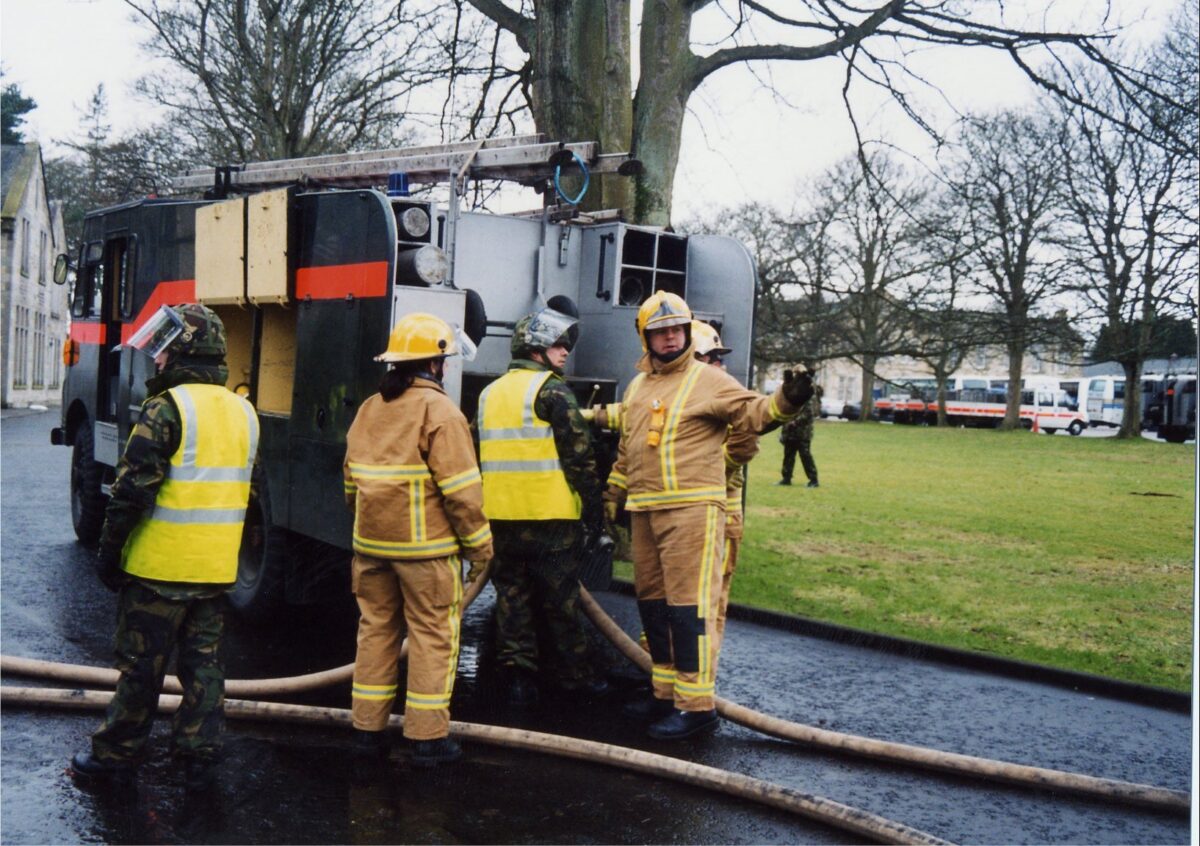 2nd Battalion Royal Anglian Regiment Op FRESCO - Fire strikes 2001