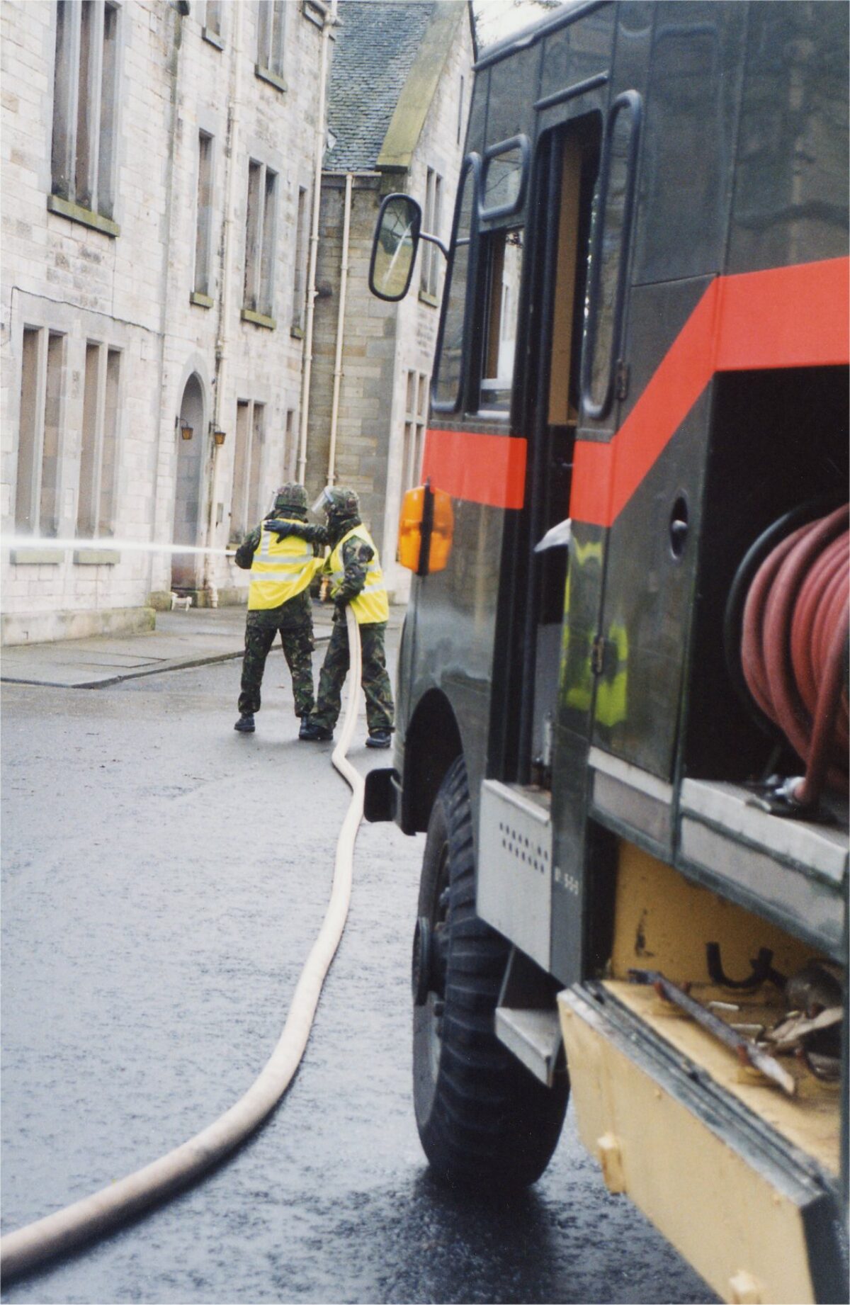 2nd Battalion Royal Anglian Regiment Op FRESCO - Fire strikes 2001