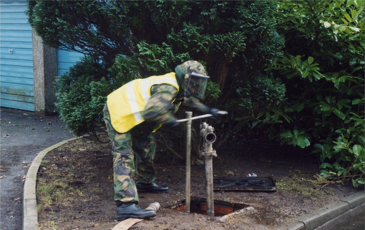 2nd Battalion Royal Anglian Regiment Op FRESCO - Fire strikes 2001