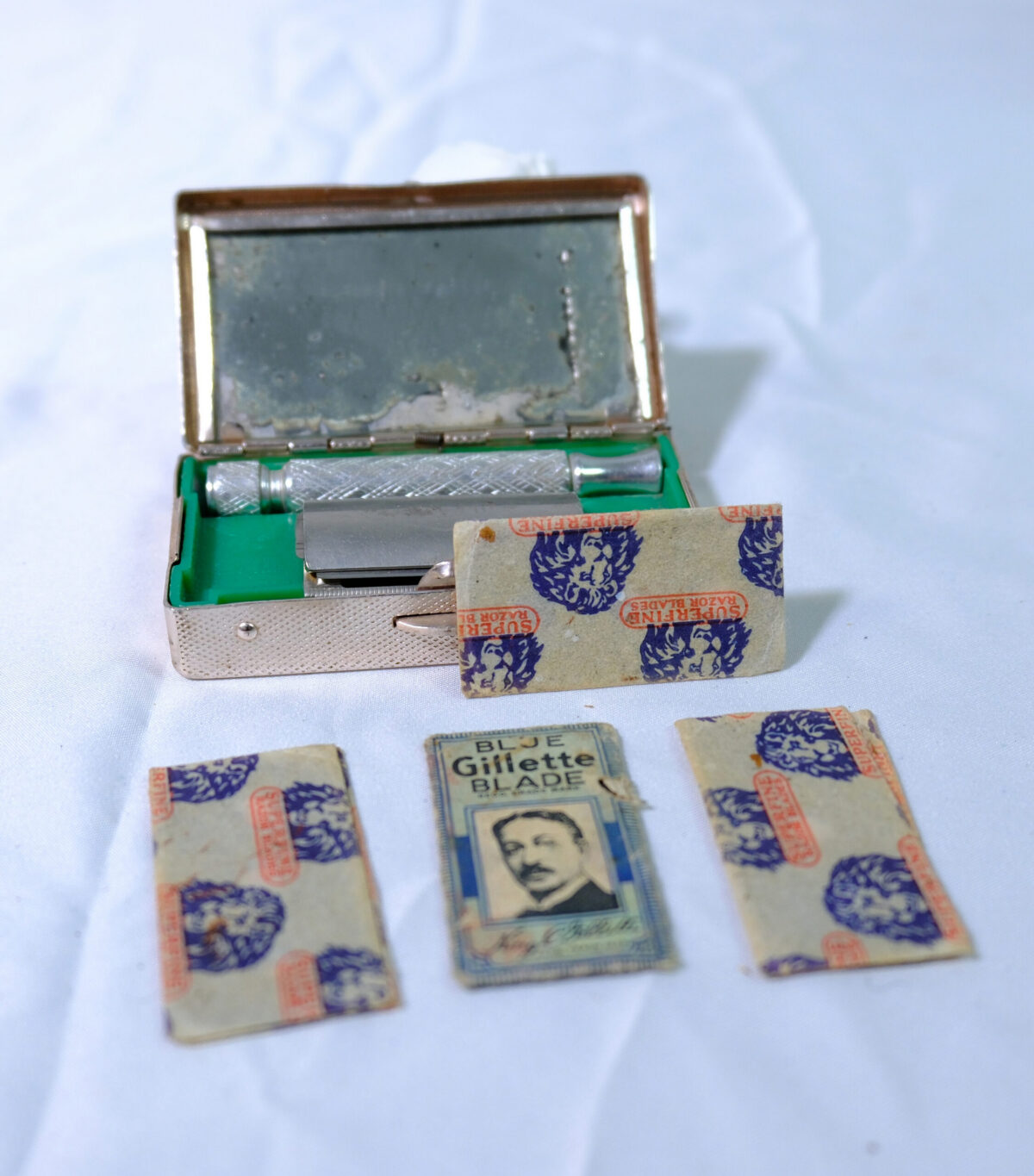 Shaving kit